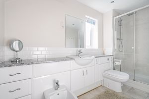 Ensuite- click for photo gallery